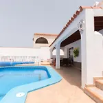 Beautiful 3 Bedroom * Callao Salvaje