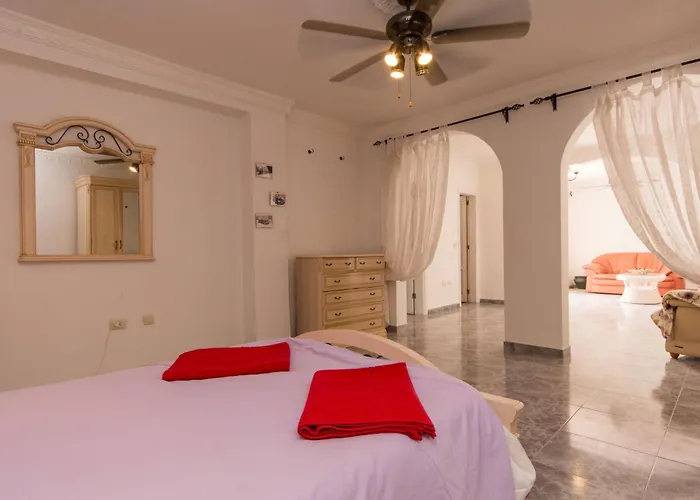 Villa Beautiful 3 Bedroom *