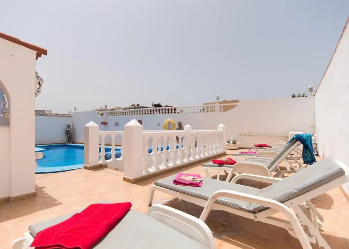 Beautiful 3 Bedroom Villa Callao Salvaje