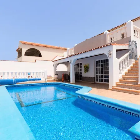 Beautiful 3 Bedroom Callao Salvaje