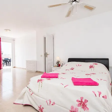 Beautiful 3 Bedroom * Callao Salvaje