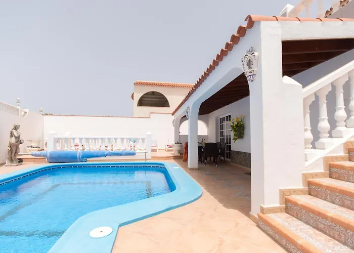 Beautiful 3 Bedroom * Callao Salvaje