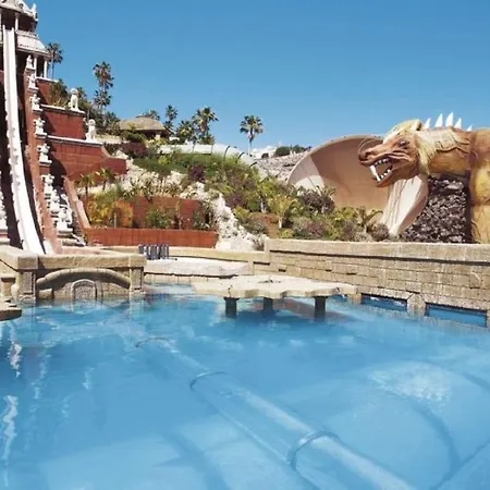 Beautiful 3 Bedroom *