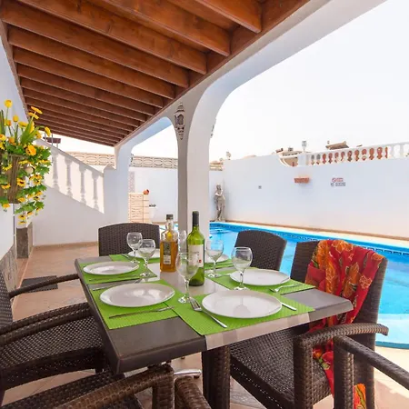 Beautiful 3 Bedroom * Callao Salvaje