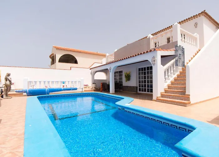 Beautiful 3 Bedroom Callao Salvaje